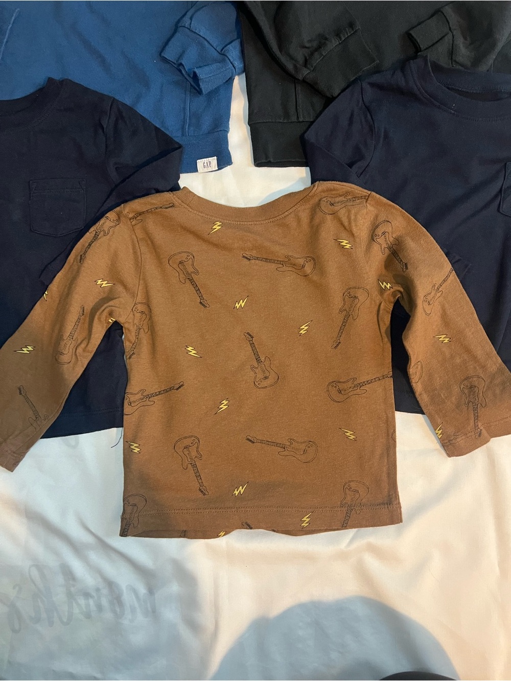 Set of 5 Baby Gap Long-Sleeve Crew Neck Tee Shirts Size 12-18 Months - Picture 5 of 16